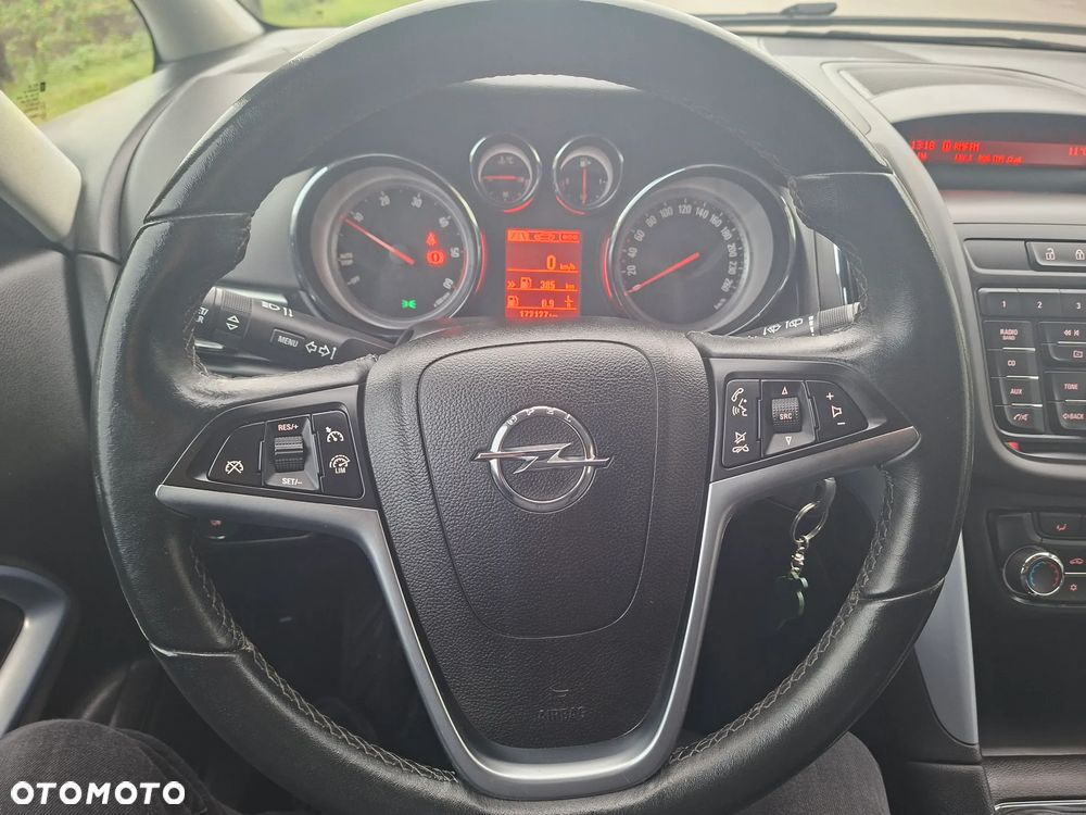 Opel Zafira - 14