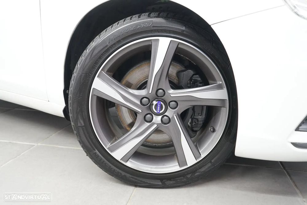 Volvo V60 2.4 D6 R-Design AWD Phev - 10
