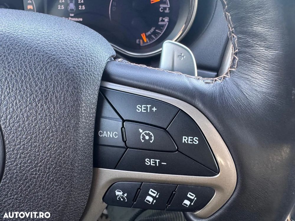 Jeep Grand Cherokee 3.0 TD AT Summit - 32