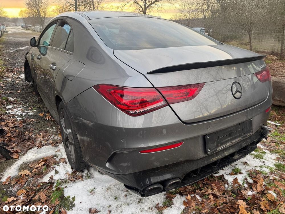Mercedes-Benz CLA 180 d 7G-DCT AMG Line - 4