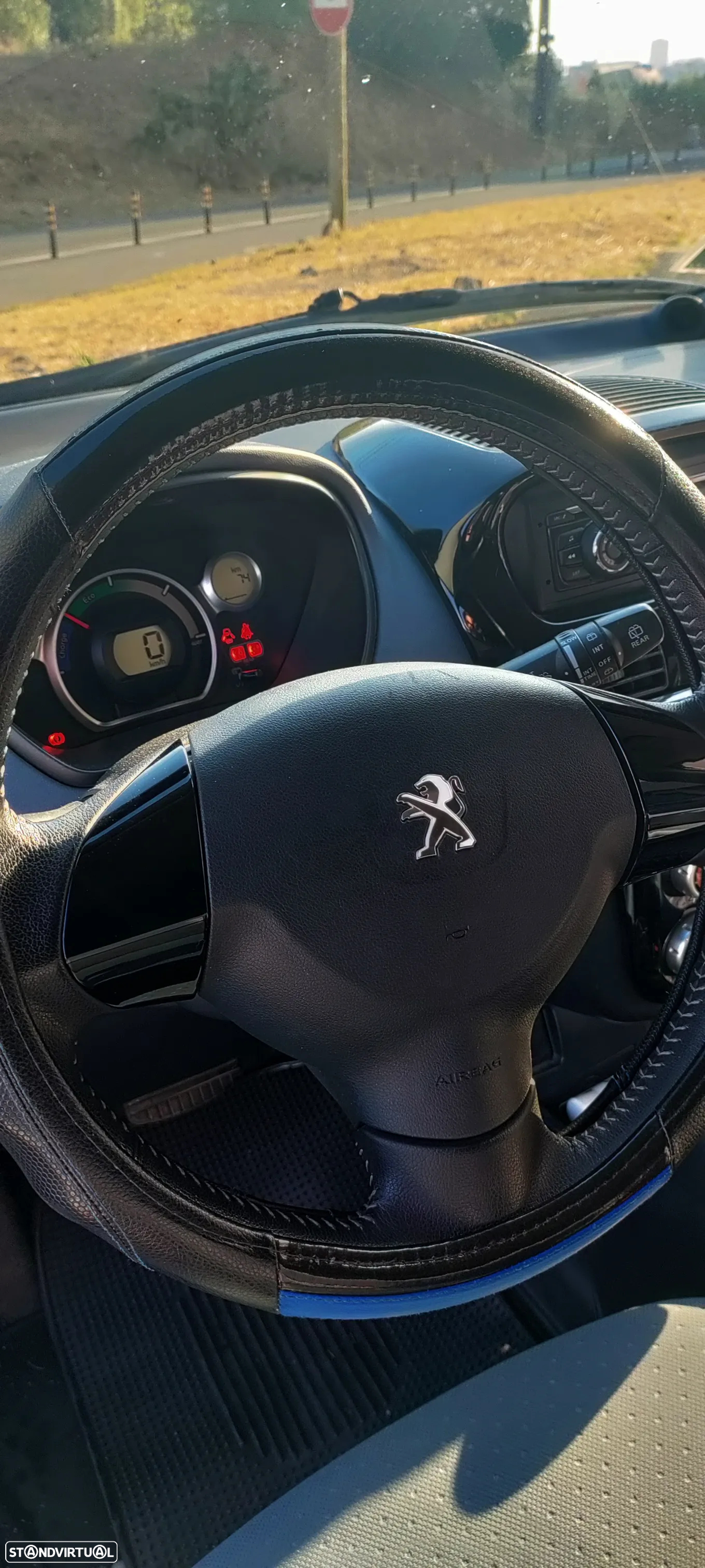 Peugeot iOn - 18