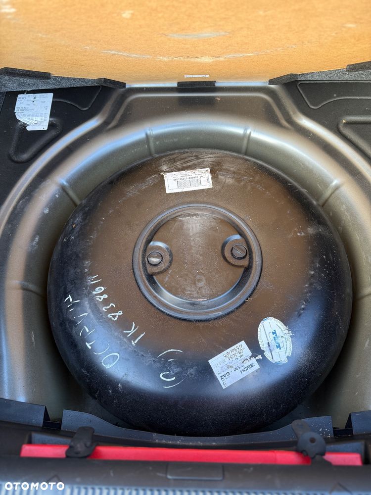 Skoda Octavia 1.6 - 23