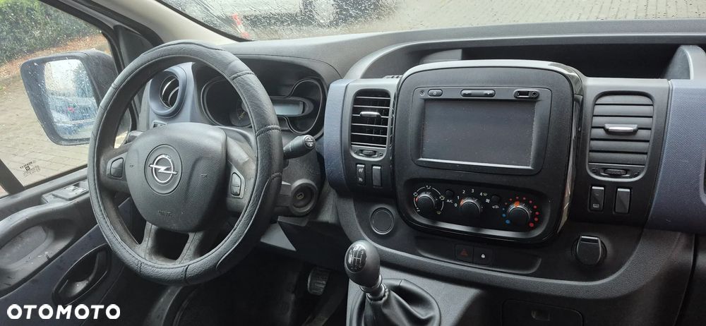 Opel vivaro - 25