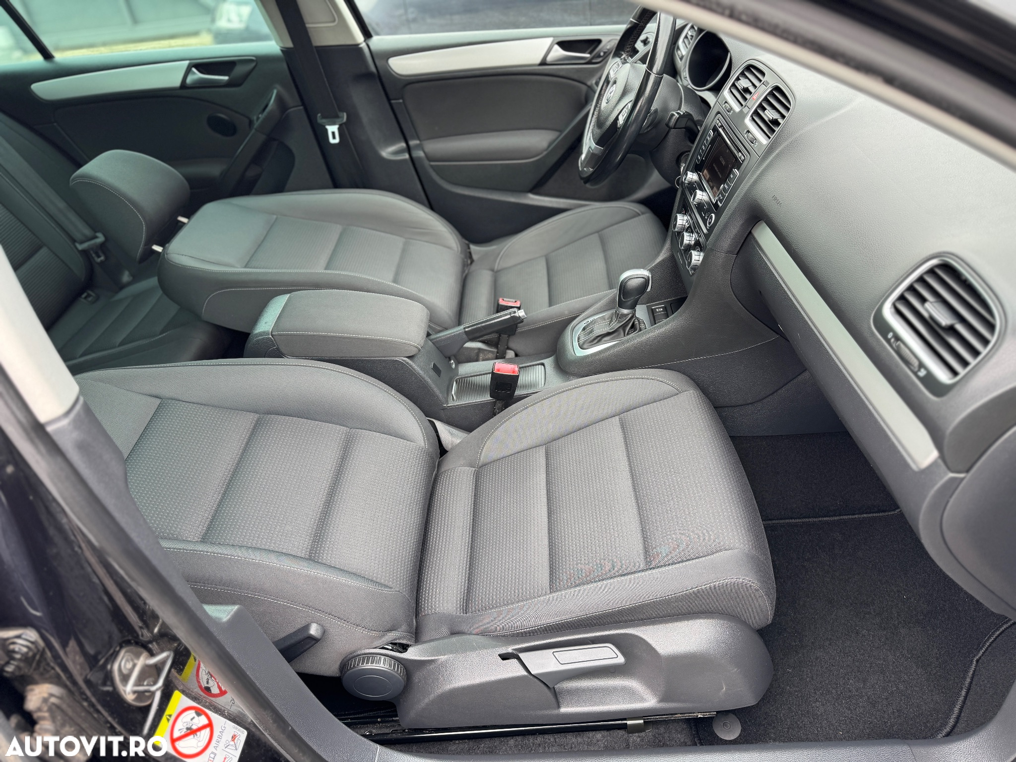 Volkswagen Golf - 17