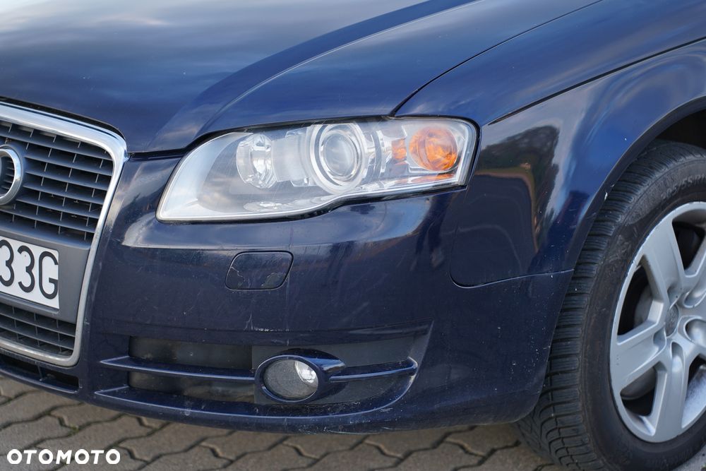 Audi A4 Limousine - 10