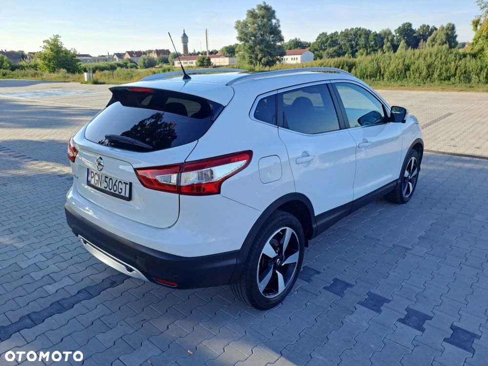 Nissan Qashqai 1.6 DCi Xtronic TEKNA - 5