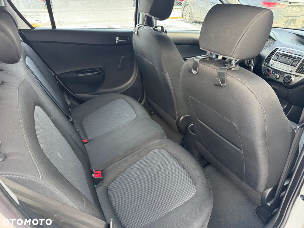 Hyundai i20 1.25 Comfort - 11