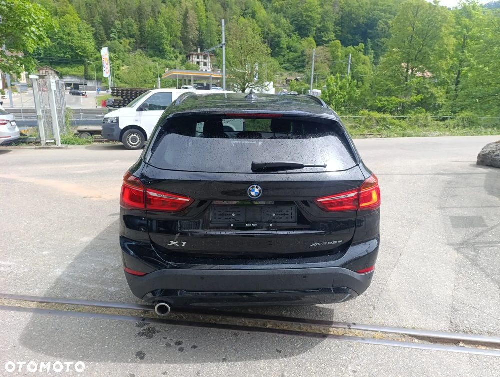 BMW X1 xDrive25e xLine - 8