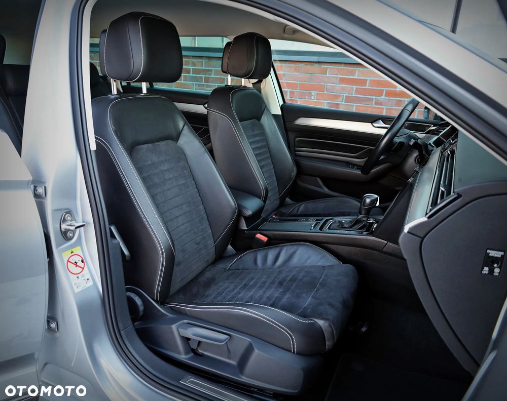 Volkswagen Passat 2.0 TSI Elegance DSG - 23