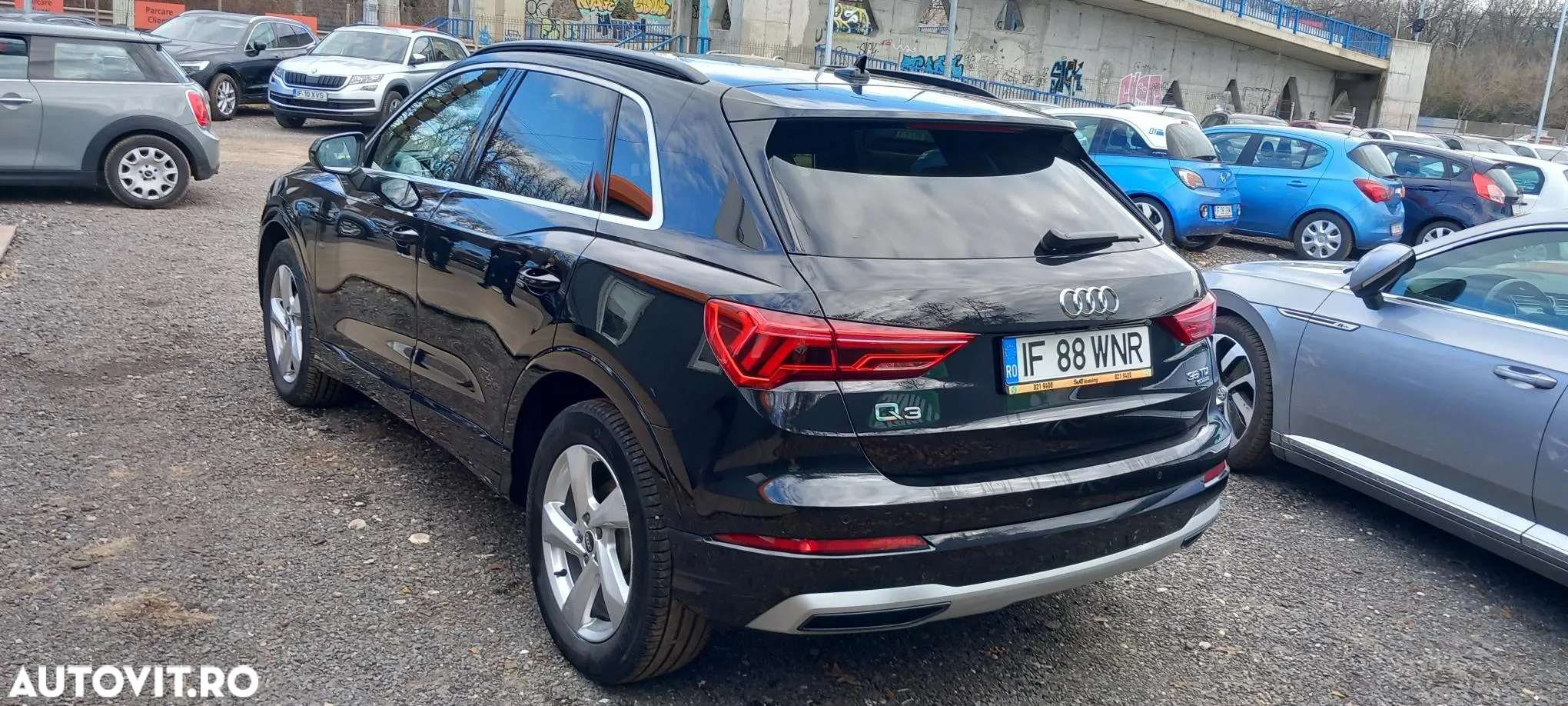 Audi Q3 2.0 35 TDI S tronic quattro S Line - 4