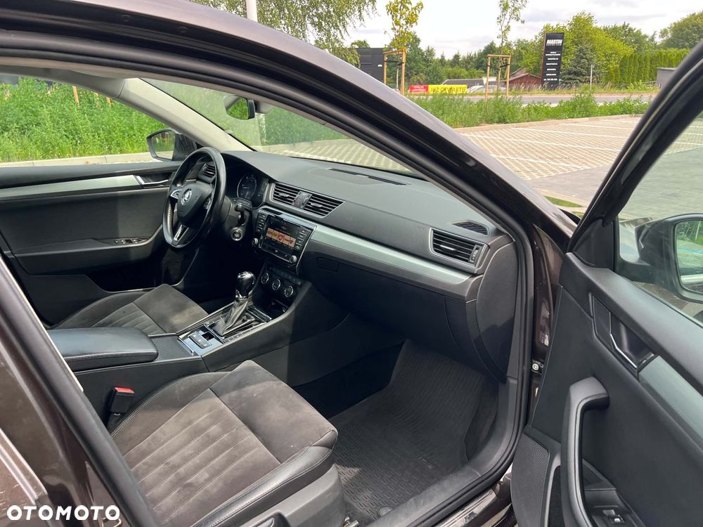 Skoda Superb 2.0 TDI Style DSG - 6