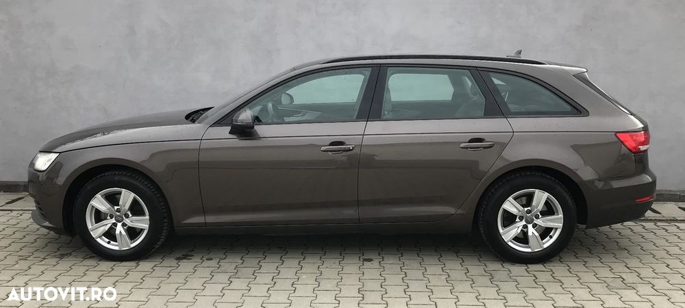 Audi A4 2.0 TDI DPF clean multitronic Attraction - 10