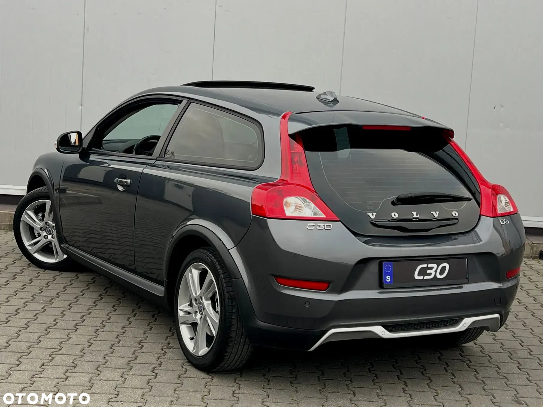 Volvo C30 D3 R-Design - 8