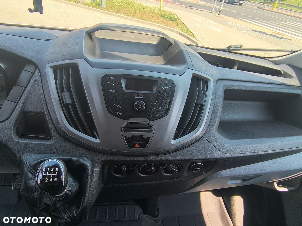 Ford Transit - 9