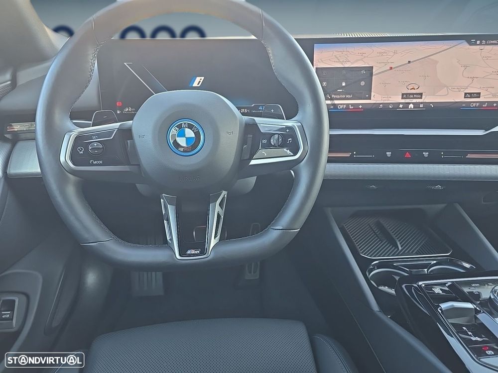 BMW 530 e Pack Desportivo M - 13
