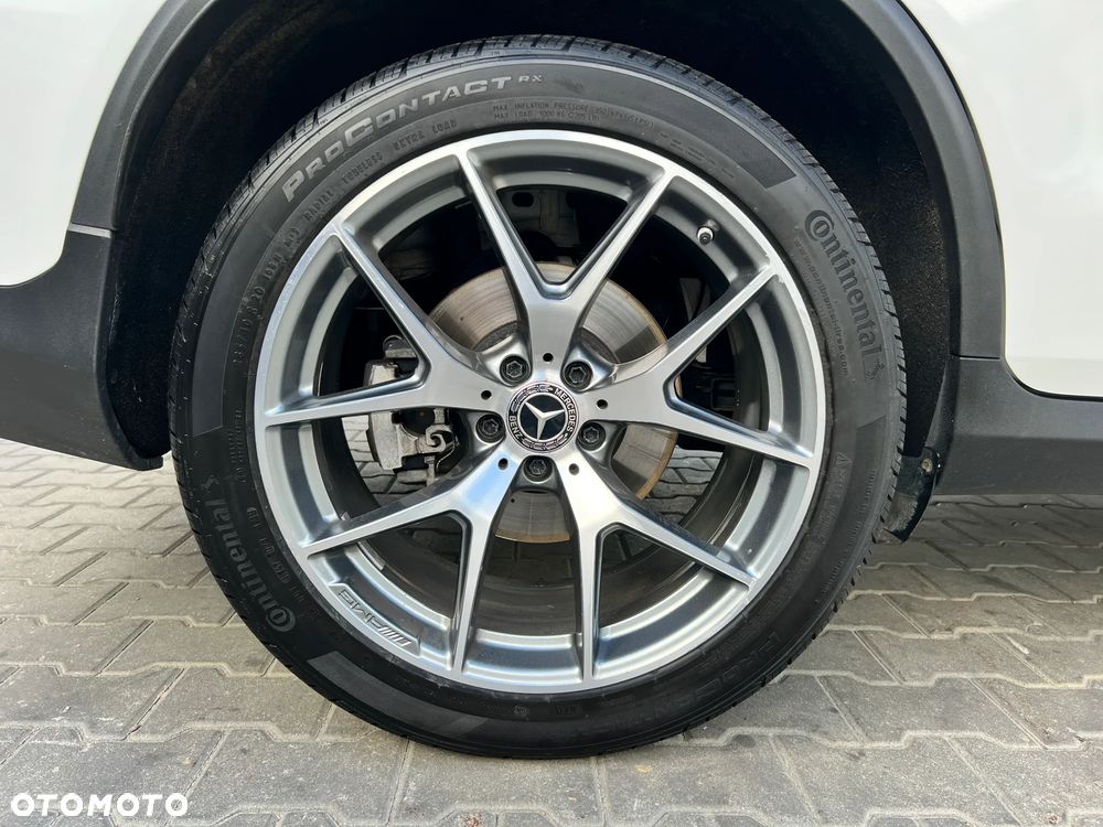 Mercedes-Benz GLC 300 d 4-Matic - 27