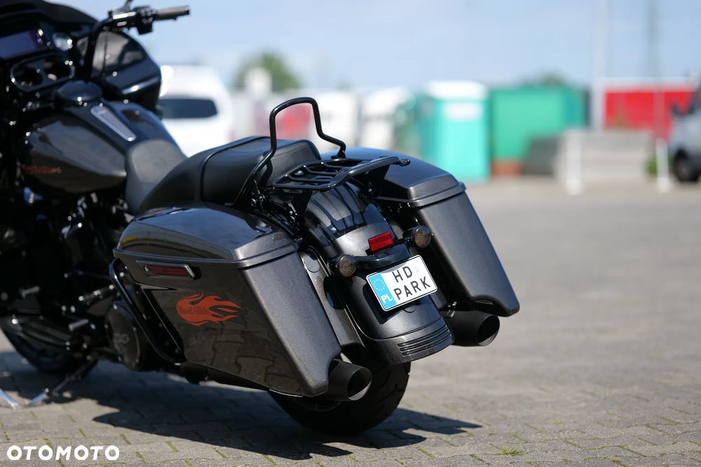 Harley-Davidson Touring Road Glide - 27