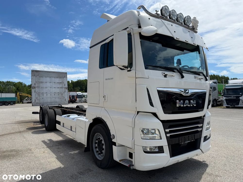 MAN TGX 26.500 6X2 + EURO6 + RETARDER - 3