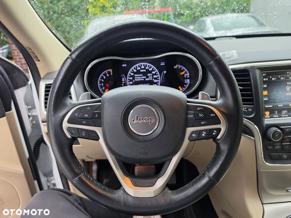 Jeep Grand Cherokee - 19
