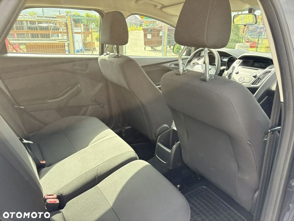 Ford Focus - 13