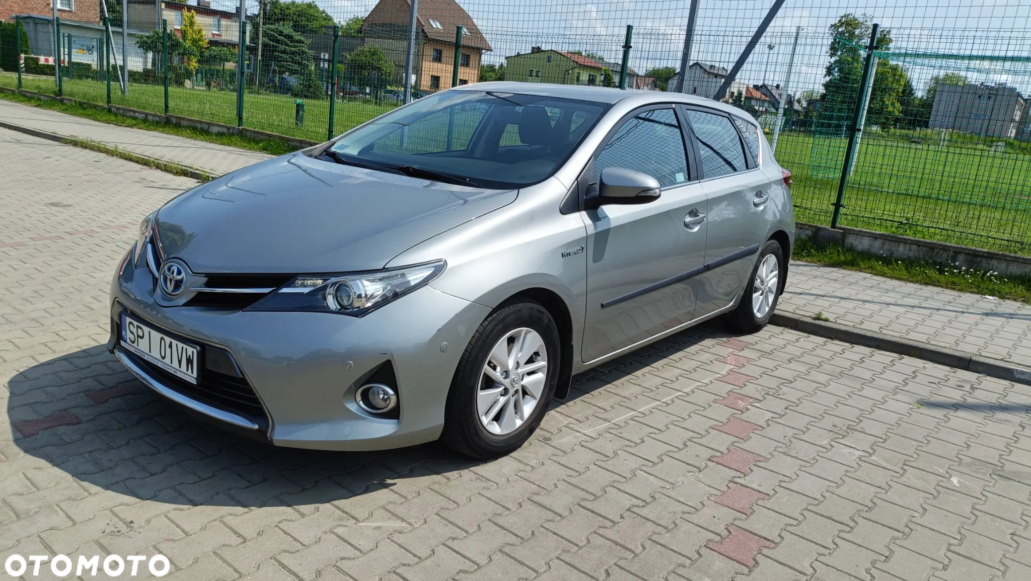 Toyota Auris Hybrid 135 Premium - 2