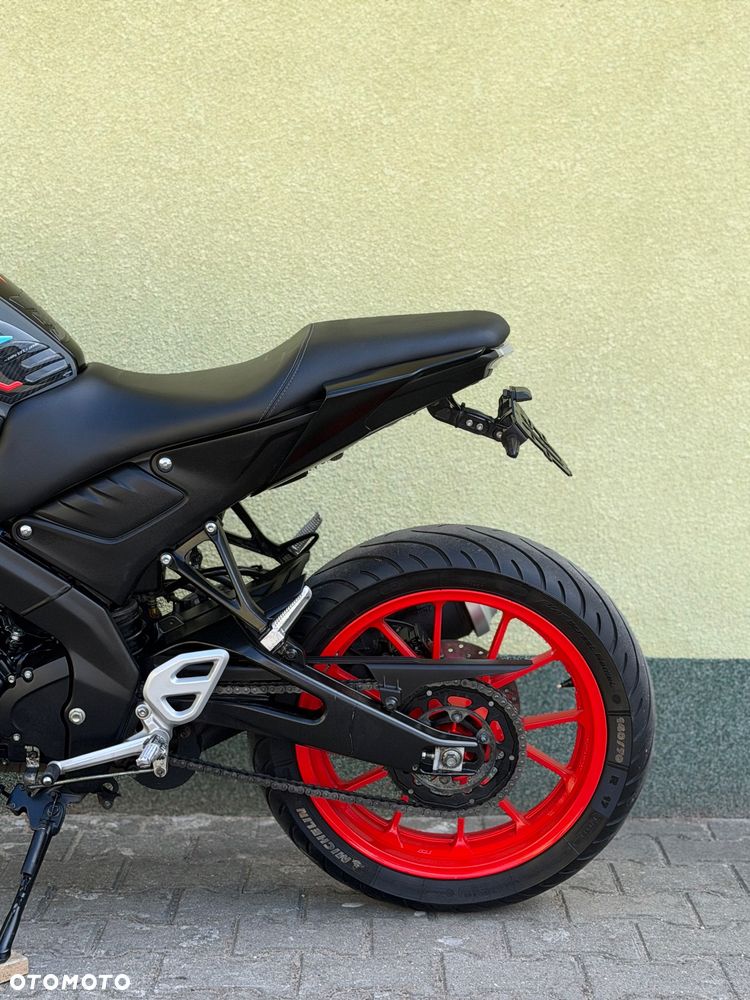 Yamaha MT - 24