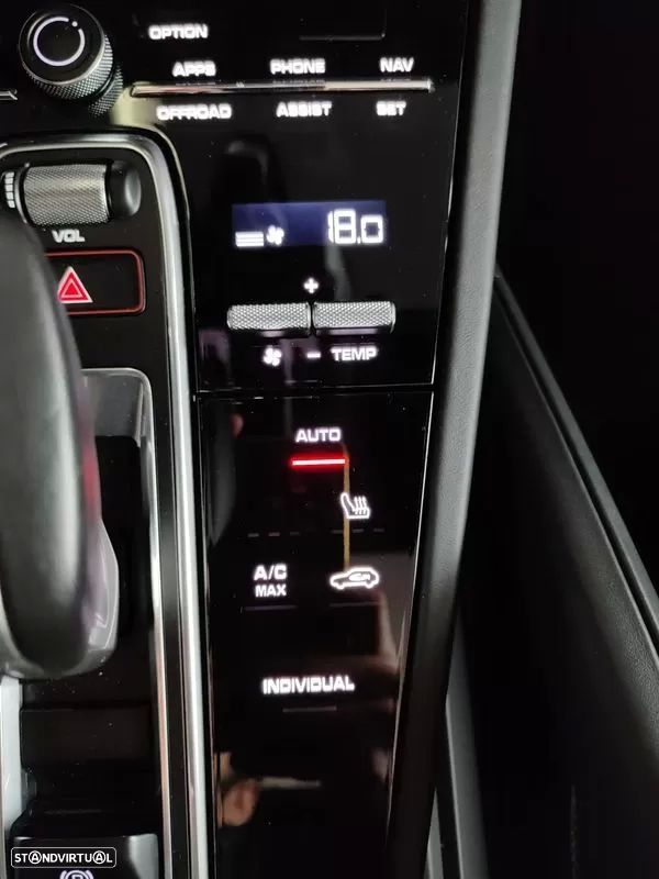Porsche Cayenne E-Hybrid Platinum Edition — fotografia 31
