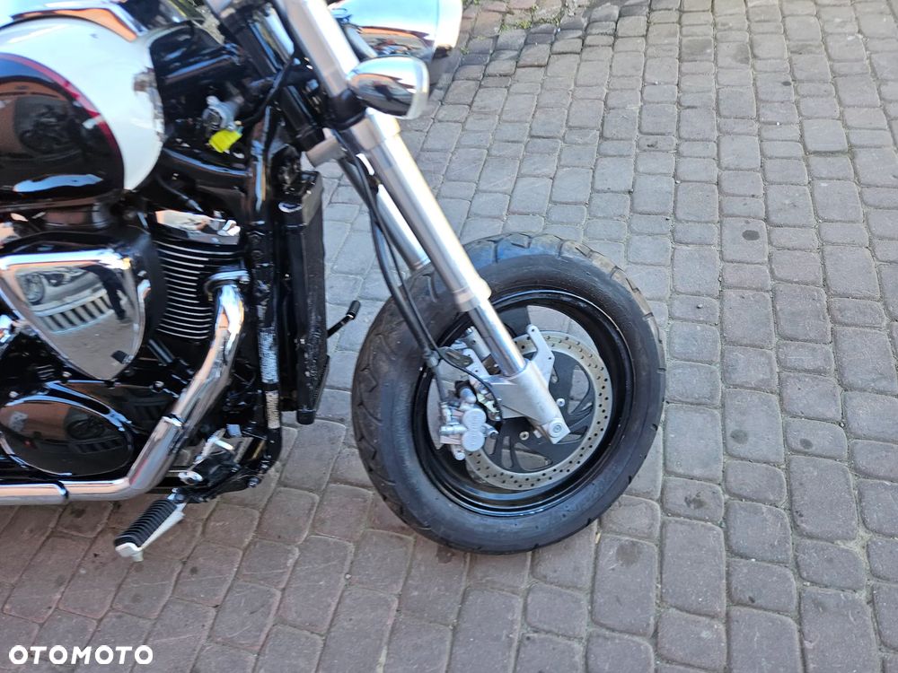 Suzuki VL 800 Volusia - Boulevard C50 - 4