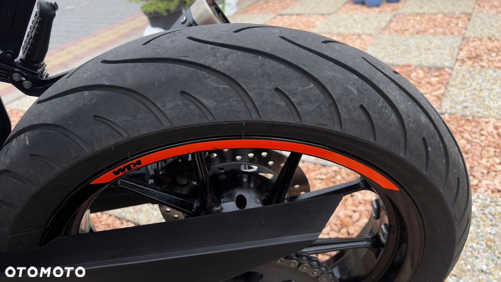 KTM Duke 125 - 22