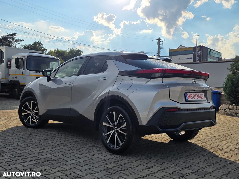 Toyota C-HR 2.0 HEV 197 CP 4x2 CVT Dynamic - 26
