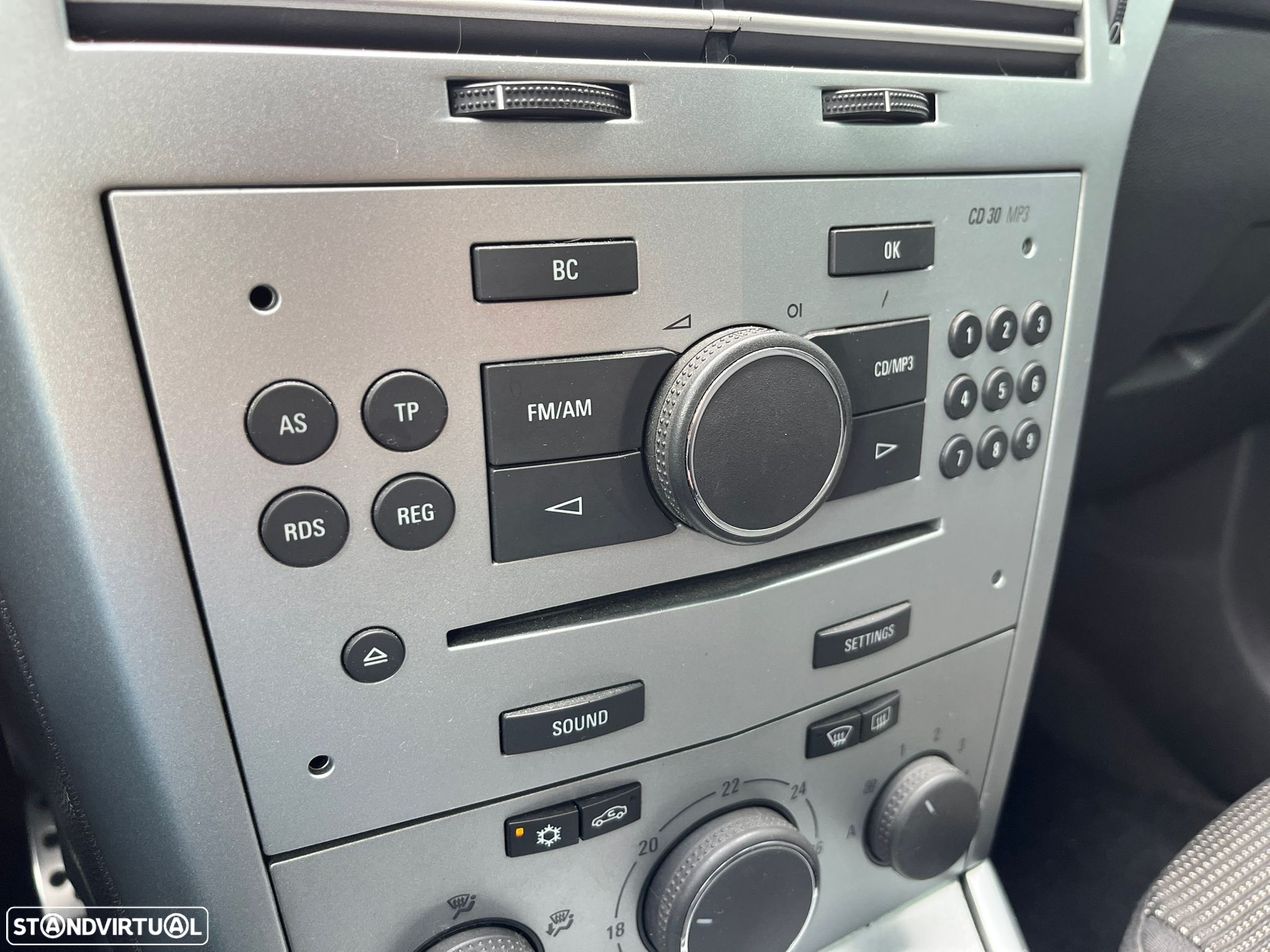 Opel Astra GTC 1.3 CDTi - 13