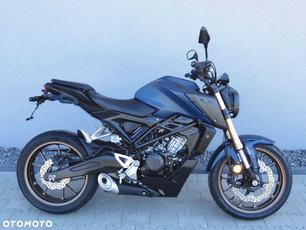 Honda CB - 12