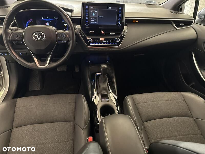 Toyota Corolla - 22