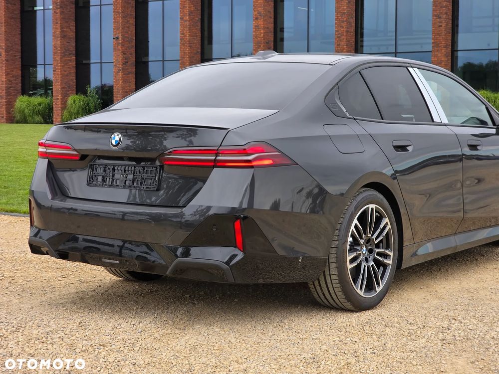 BMW Seria 5 520d mHEV M Sport - 12