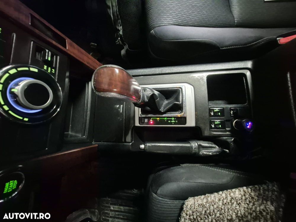 Toyota Land Cruiser 2.8l Turbo D-4D A/T AVS Luxury - 18