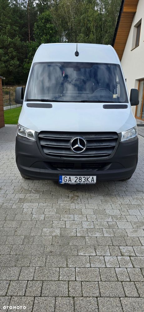 Mercedes-Benz Sprinter w907 w910 - 1