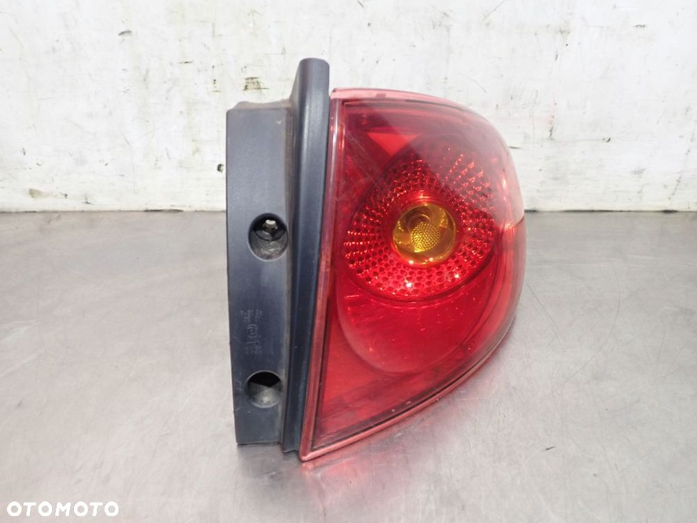 LAMPA LEWA TYLNA SEAT ALTEA 1.9 - 1