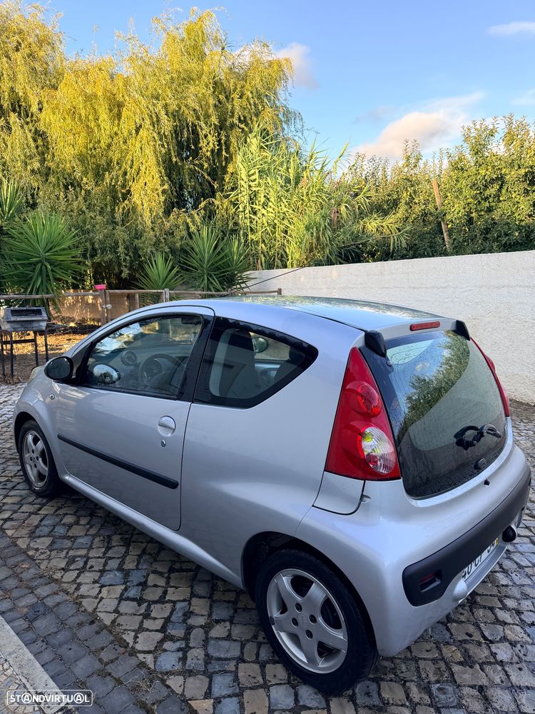 Peugeot 107 1.0 Urban - 4