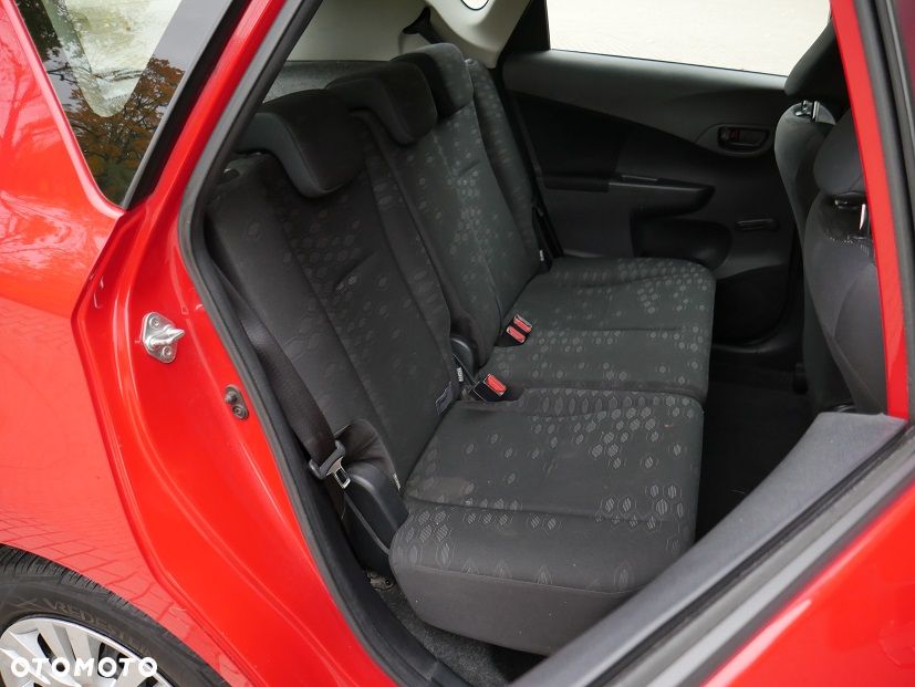 Subaru Trezia - 22