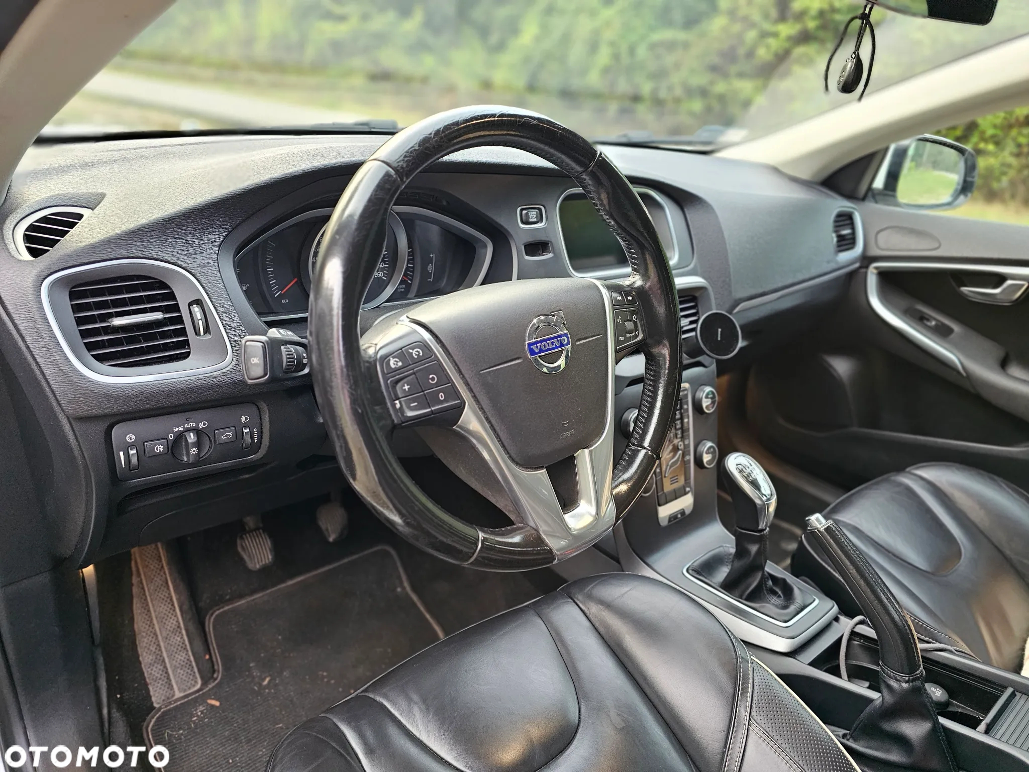 Volvo V40 D2 - 13