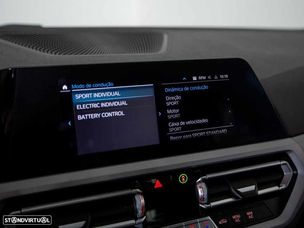 BMW 330 e Touring Corporate Edition Auto - 32