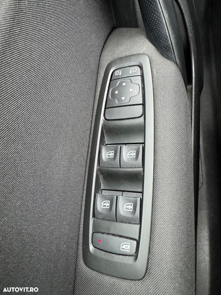 Renault Megane TCe 114 GPF Life - 8