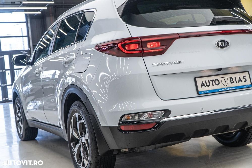 Kia Sportage 1.6 CRDI AWD Eco-Dynamics+ (48V M-H) DCT PLATINUM - 32