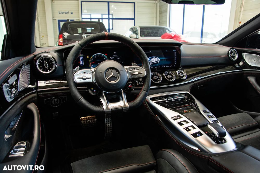 Mercedes-Benz AMG GT 43 4MATIC+ - 32