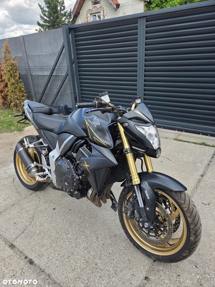 Honda CB - 1
