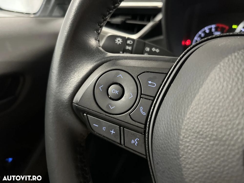 Toyota Corolla 1.8 Business Edition - 18