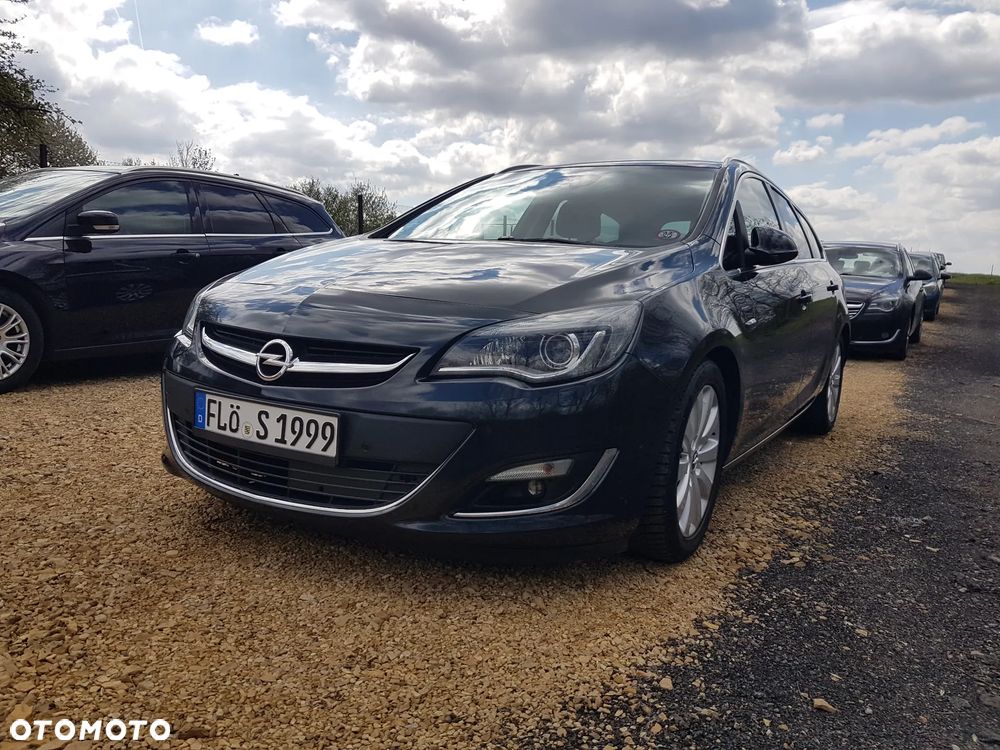 Opel Astra 2.0 CDTI DPF SportsTourer Exklusiv - 1