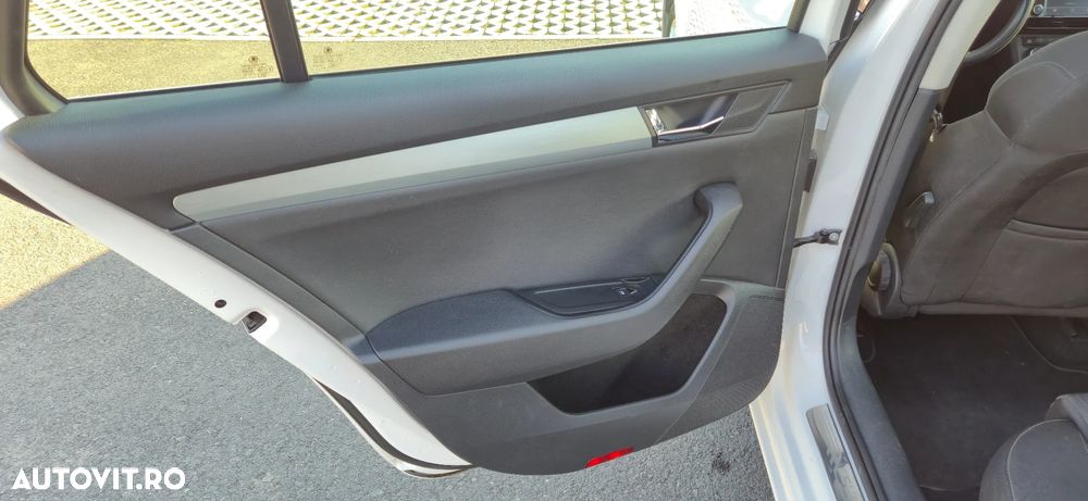 Skoda Superb 2.0 TDI DSG 4X4 Style - 16