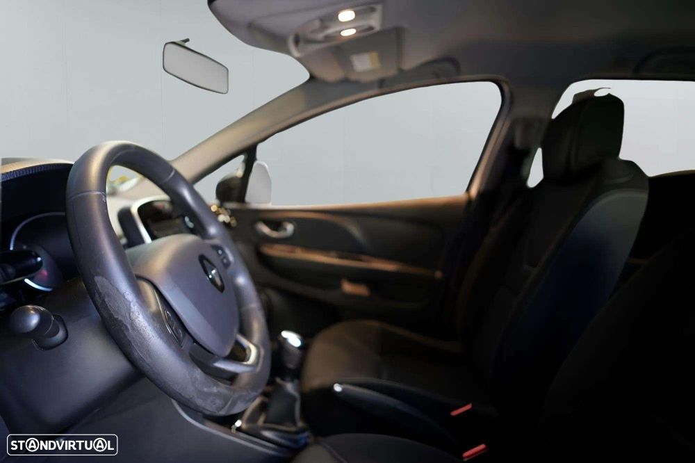 Renault Clio Sport Tourer - 13