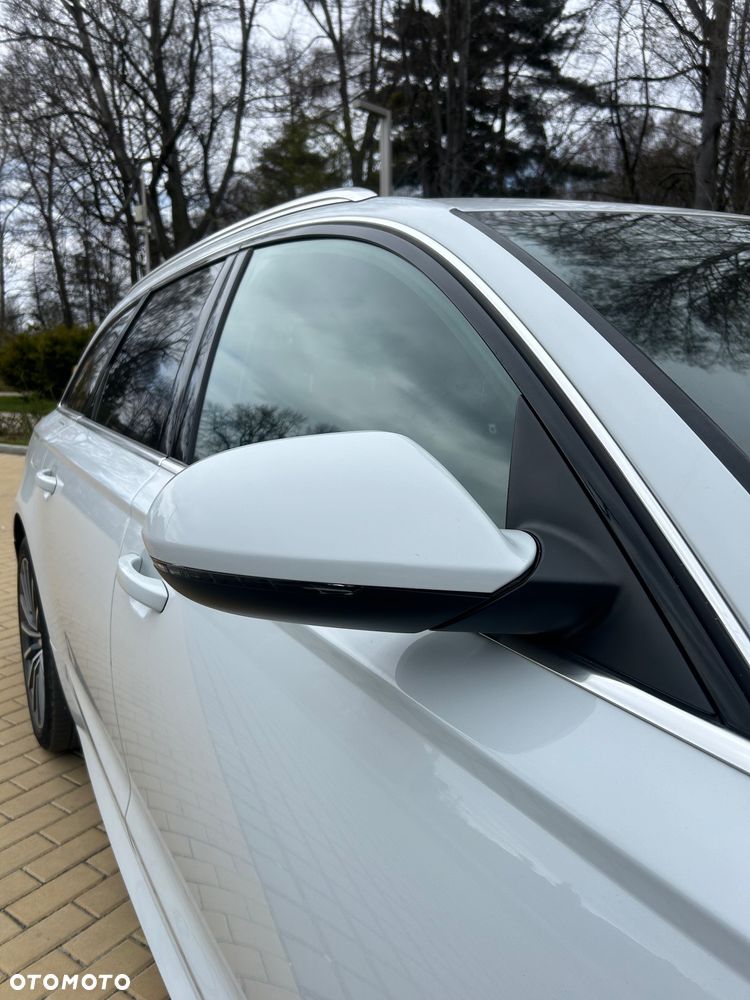 Audi A6 Avant 2.0 TDI Ultra DPF S tronic - 11